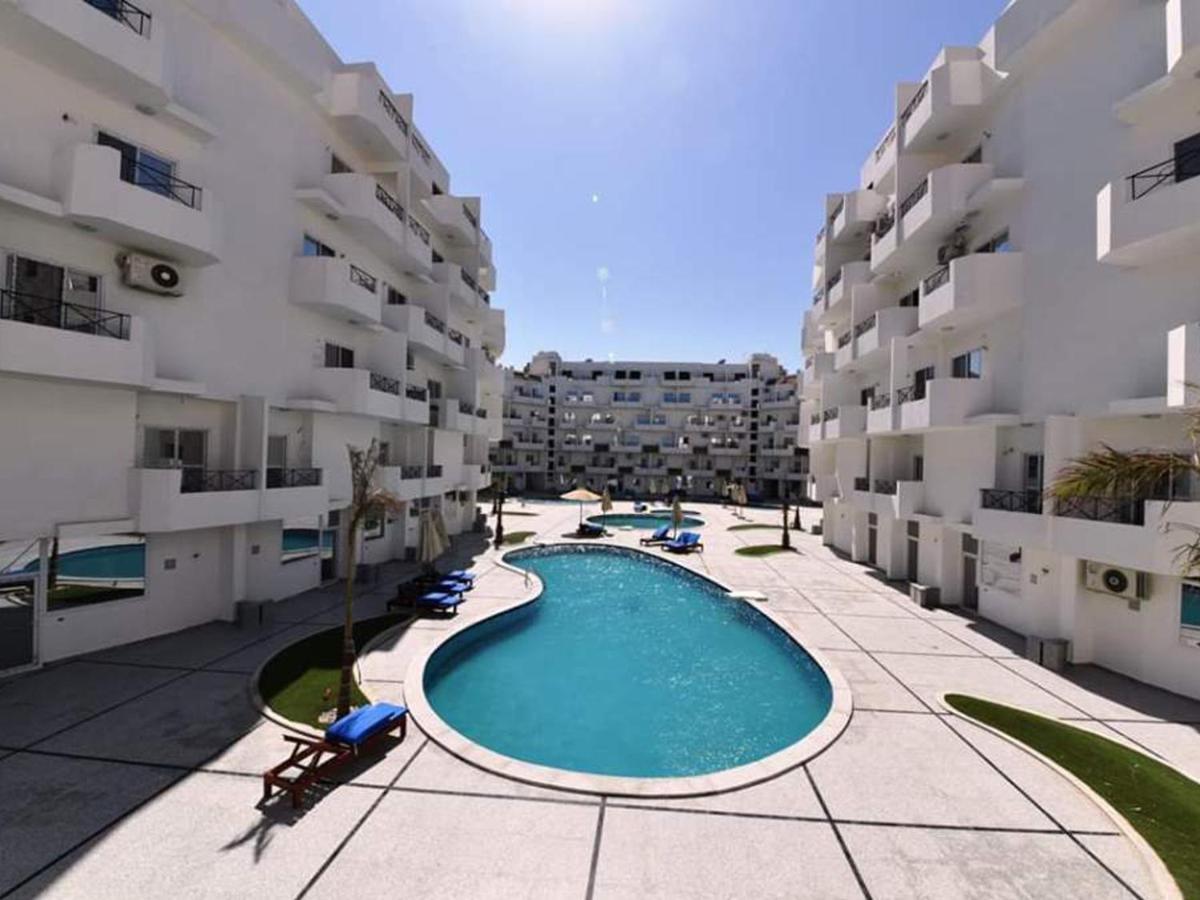 Apartment Bella Vita Near The Sea Redsealine Hurghada Bagian luar foto