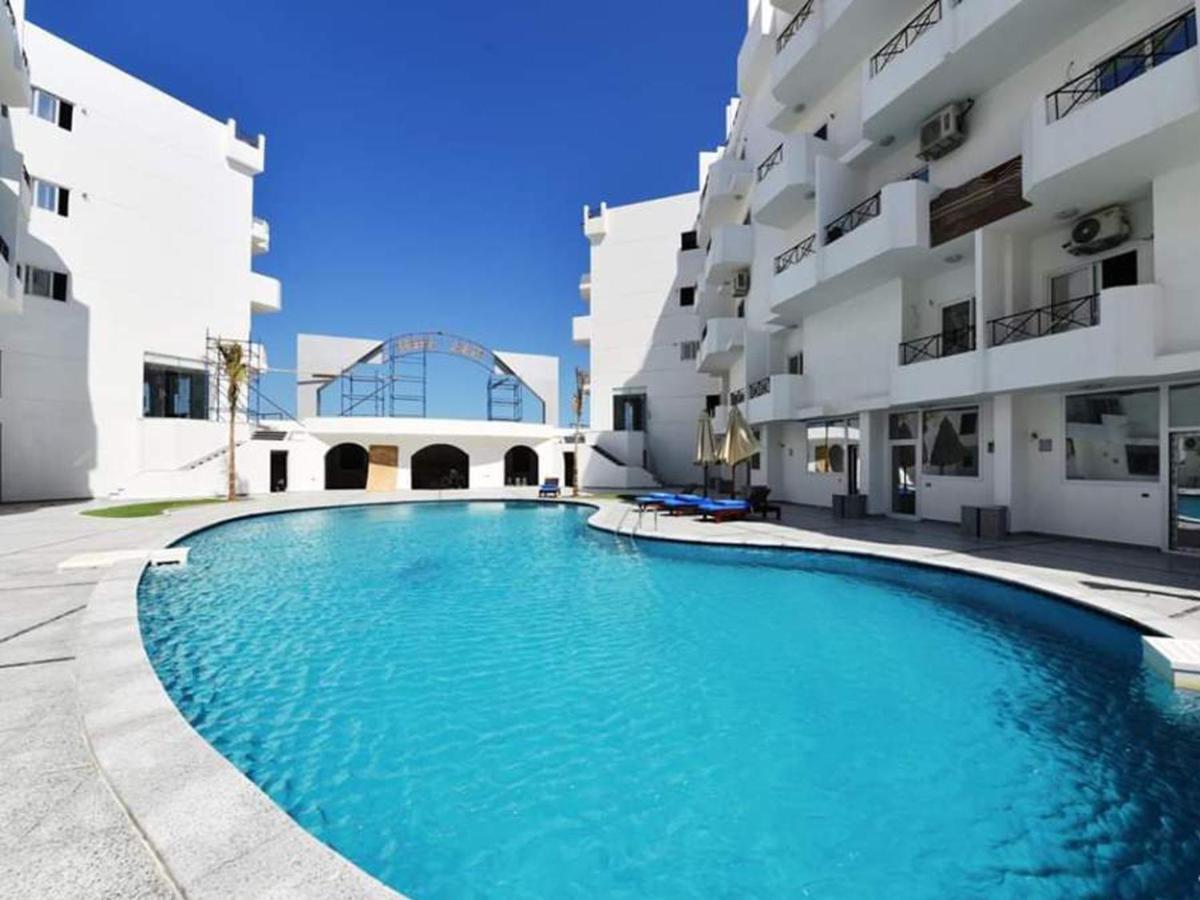 Apartment Bella Vita Near The Sea Redsealine Hurghada Bagian luar foto